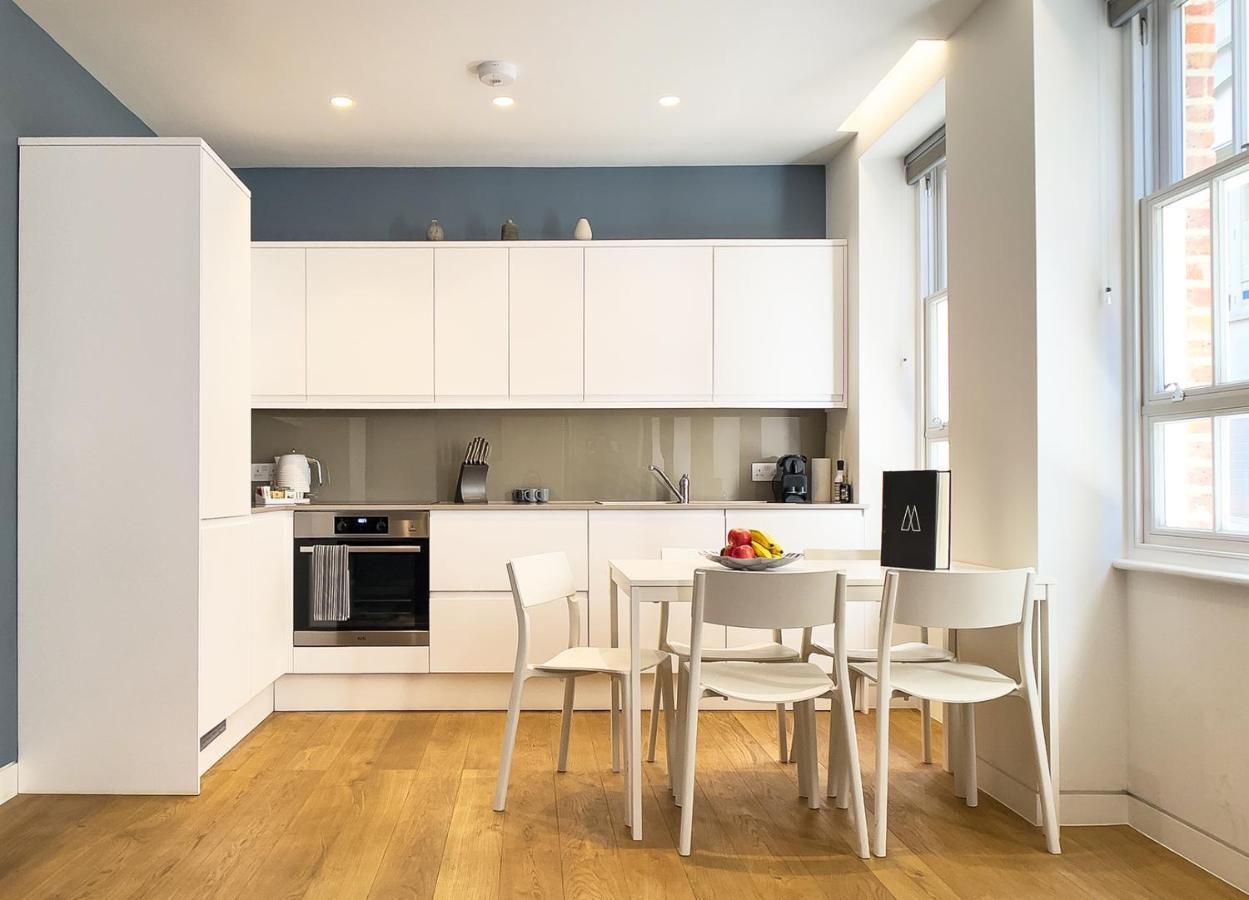 Mirabilis Apartments, Wells Court * Londra