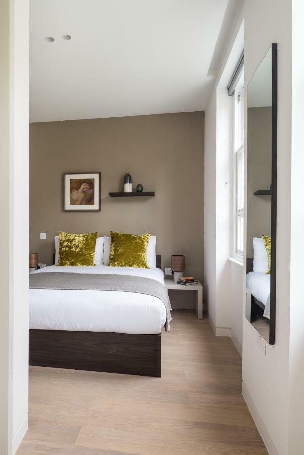 Mirabilis Apartments, Wells Court * Londra